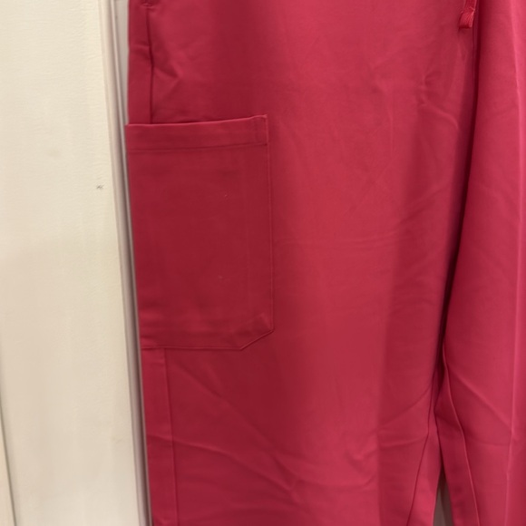 Mandala bright pink jogger scrub pants - Picture 2 of 6